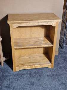 lot 109 image: Blonde Oak Small Bookcase