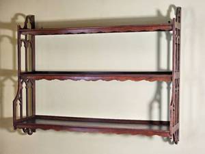 lot 58 image: Antique Mahogany Chippendale Wall Shelf