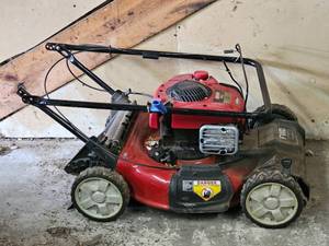 lot 183 image: Crafts One Hundred Fifty CC Push Assist Lawn Mower