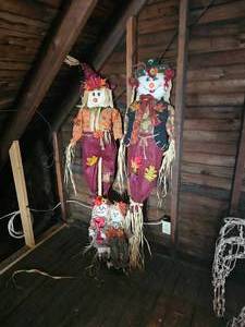 lot 188 image: Fall Yard Decor Scarecrow Collection