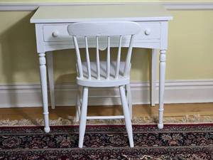 lot 97 image: White Painted Writing Desk with Chair