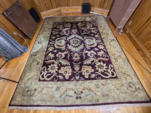 lot 33 image: Large Traditional Hand Knotted Wool Area Rug Burgundy Field