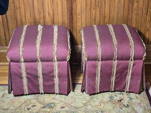 lot 198 image: Pair of Sherrill Furniture Upholstered Ottomans