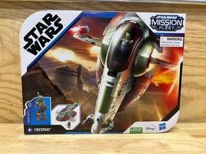 lot 59 image: Disney Collection Star Wars Mission Fleet Deluxe 3 Star Wars Action Figure