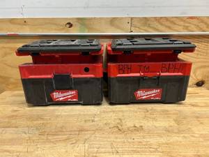lot 102 image: Milwaukee Packout 2.5 Gallon WetDry Vacuum (read description, lot of 2)