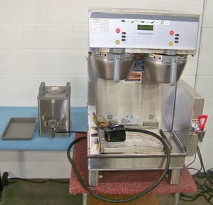 lot 10 image: BUNN Dual SH DBC 120208GRY (part#33500.0056 Starbucks model) 2 Pot Commercial Coffee Maker with Smart Funnel