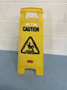 lot 40 image: Rubbermaid Commercial Durable Safety Yellow Plastic Wet Floor Sign - Caution  Warning in English & Spanish