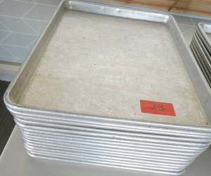 lot 23 image: 15 Half sheet pans, fit bread proofer