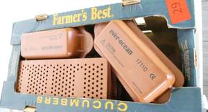 lot 29 image: Box full of approx 40 silicone type heating cups and 10 pads