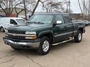 lot 17 image: 2002 CHEVROLET SILVERADO 1500 LS 4x4  1 Owner (NO RESERVE)
