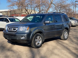 lot 4 image: 2011 HONDA PILOT EX-L WNAVI All Wheel Drive  Third Row Seating (NO RESERVE)