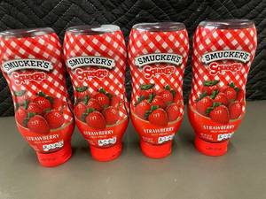 Box X - Smucker's Squeeze Strawberry Fruit Spread 20 oz - 4 Bottles