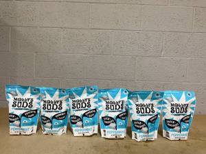 lot 308 image: LOT OF 6 Molly Suds Laundry Pods Peppermint