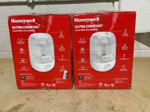lot 206 image: LOT OF 2 Honeywell Ultra Comfort Cool Mist Humidifiers - White, HUL545W