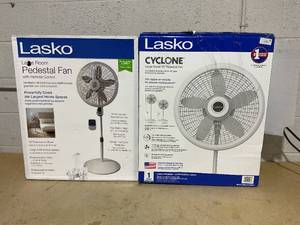 lot 207 image: LOT OF 2 Lasko Pedestal Fans