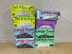lot 315 image: LOT OF 8 up&up Trash Bags