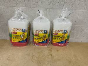 lot 321 image: LOT OF 3 Glad Take-Aways Food Storage Containers
