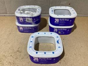 lot 414 image: LOT OF 5 up&up Refill Bags For Cat Litter Pail