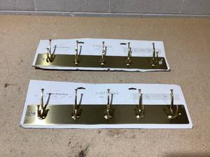 lot 415 image: LOT OF 2 Threshold New Traditional 5 Hooks Rail Gold Wall Mounted Decorative Hook Rack, Light Gold, Zinc Alloy, 40lb Capacity
