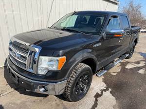 lot 11 image: 2010 Ford F-150 Lariat 4x4 Crew Cab
