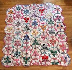 BR2 - Vintage Star Patterned Quilt