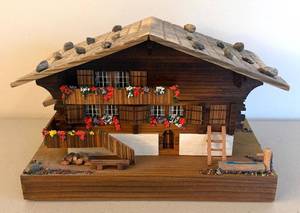 BR2 - Vintage Reuse Swiss musical box - Appenzeller Braut Chalet