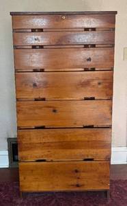 Vintage 7-Drawer Dresser