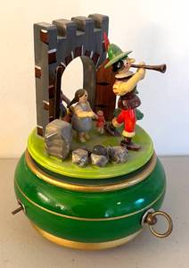 BR2 - Erzgebirge Music Box - Alpine Scene with Hunter and Village