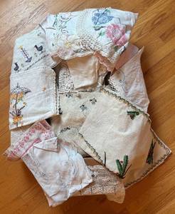 BR1 - Box of Beautiful Linens