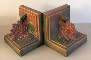 BR1 - Pair of Vintage Roseville Pottery Water Lily Bookends