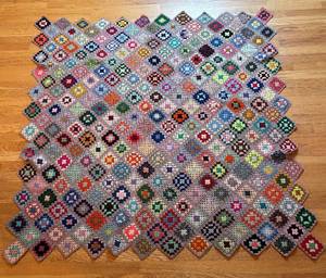 BR1 - Vintage Granny Square Crochet Afghan