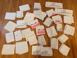 BR1 - Variety of Vintage Linens