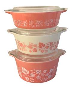 UL - Vintage Pyrex Gooseberry Pattern 3-Piece Bowl Set with Lids