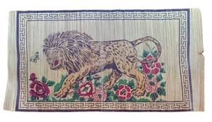 BR1 - Vintage Lion Motif Straw Tapestry