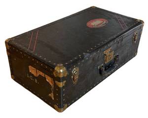 FB - Vintage Steamer Trunk - Black with Brass Hardware