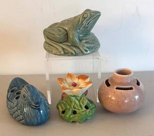 UL - Vintage Floral Frog Ceramic Set - Assorted Glazes