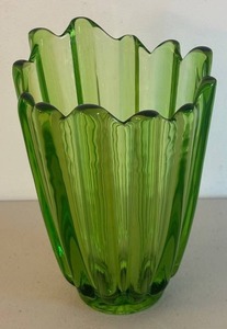 UL - Vintage Viking Glass Epic Green Glass Vase