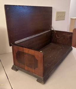UL - Vintage Wooden Open-Front Storage Box With Lift-Top Lid