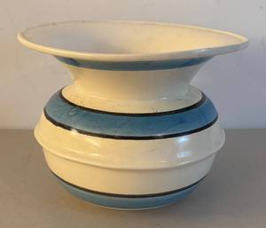 UL - Vintage Spittoon