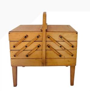 uL - Strmmen Bruk Hamar Accordion Sewing Box with Accessories - Norway