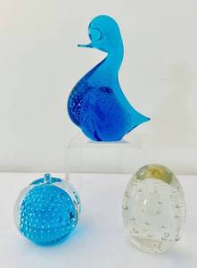BR1 - Blue Bird Konstglas Sweden Handwork Glass Paperweight (Lot of 3)