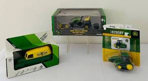 uL - John Deere SST16 Spin-Steer Mower Collector Edition 164 Die-Cast Set with 8295RT Tractor & Truck