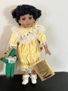uL - Seymour Mann Connoisseur Doll Collection 15-Inch Doll - Doll Collectors Guild