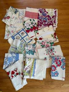 uL - Vintage Floral Tablecloths - Assorted Sizes & Patterns