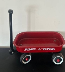 uL - Radio Flyer Little Red Wagon - Pull Toy