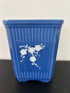 uL - Blue Floral Ceramic Plant Pot 6-inch with White Blossom Relief