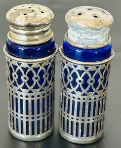 uL - Vintage Salt & Pepper Shakers - Silver-Tone Lattice with Cobalt Blue Glass, 2.5 in (Lot of 2)