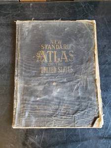lot 22 image: Vintage Turn of the Century New Standard Atlas of the United States