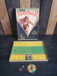 lot 25 image: Vintage Rare 1940s Play Football Game