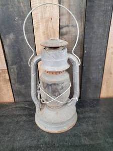 lot 60 image: Vintage Dietz Lantern - Solid